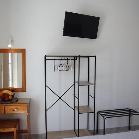 Pension St.George Rooms & Studios Perivolos  Exteriör bild