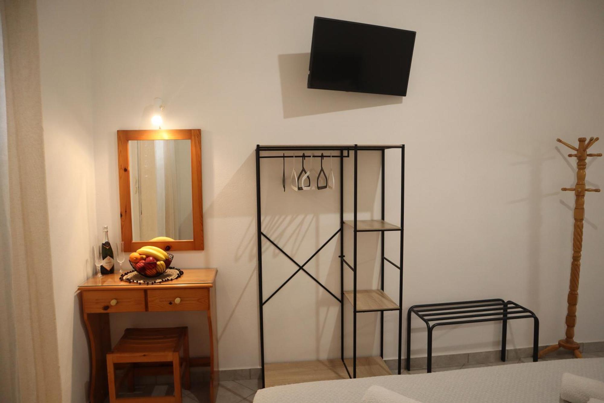 Pension St.George Rooms & Studios Perivolos  Exteriör bild