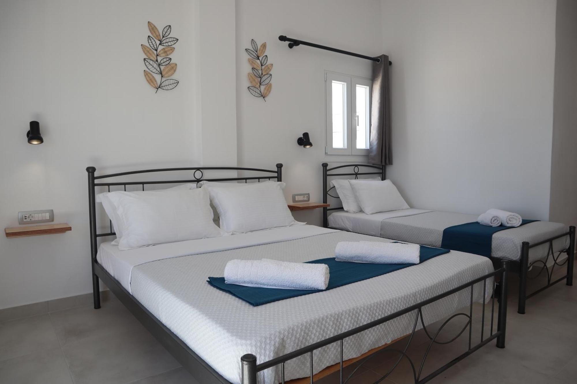 Pension St.George Rooms & Studios Perivolos  Exteriör bild