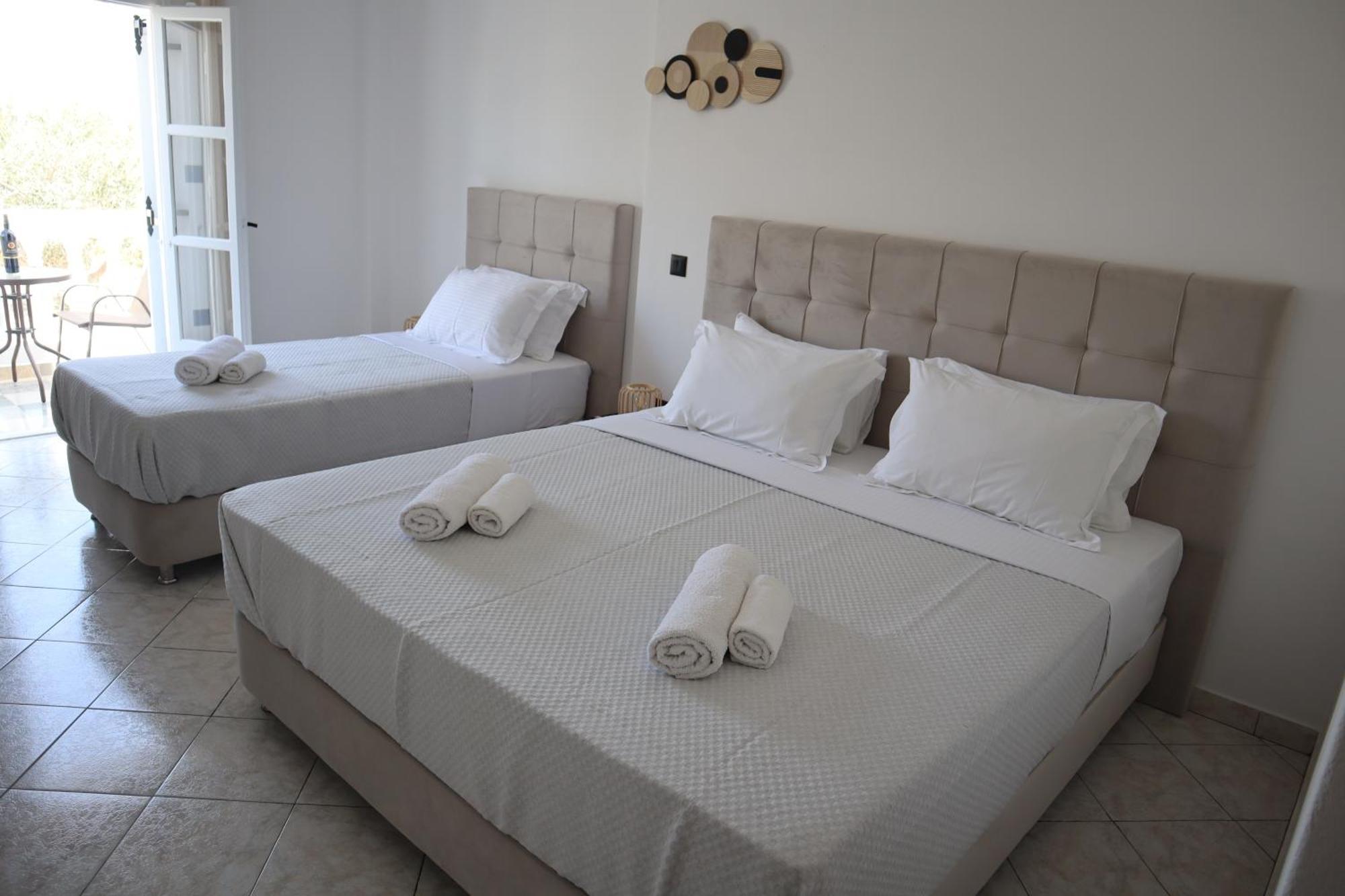Pension St.George Rooms & Studios Perivolos  Exteriör bild
